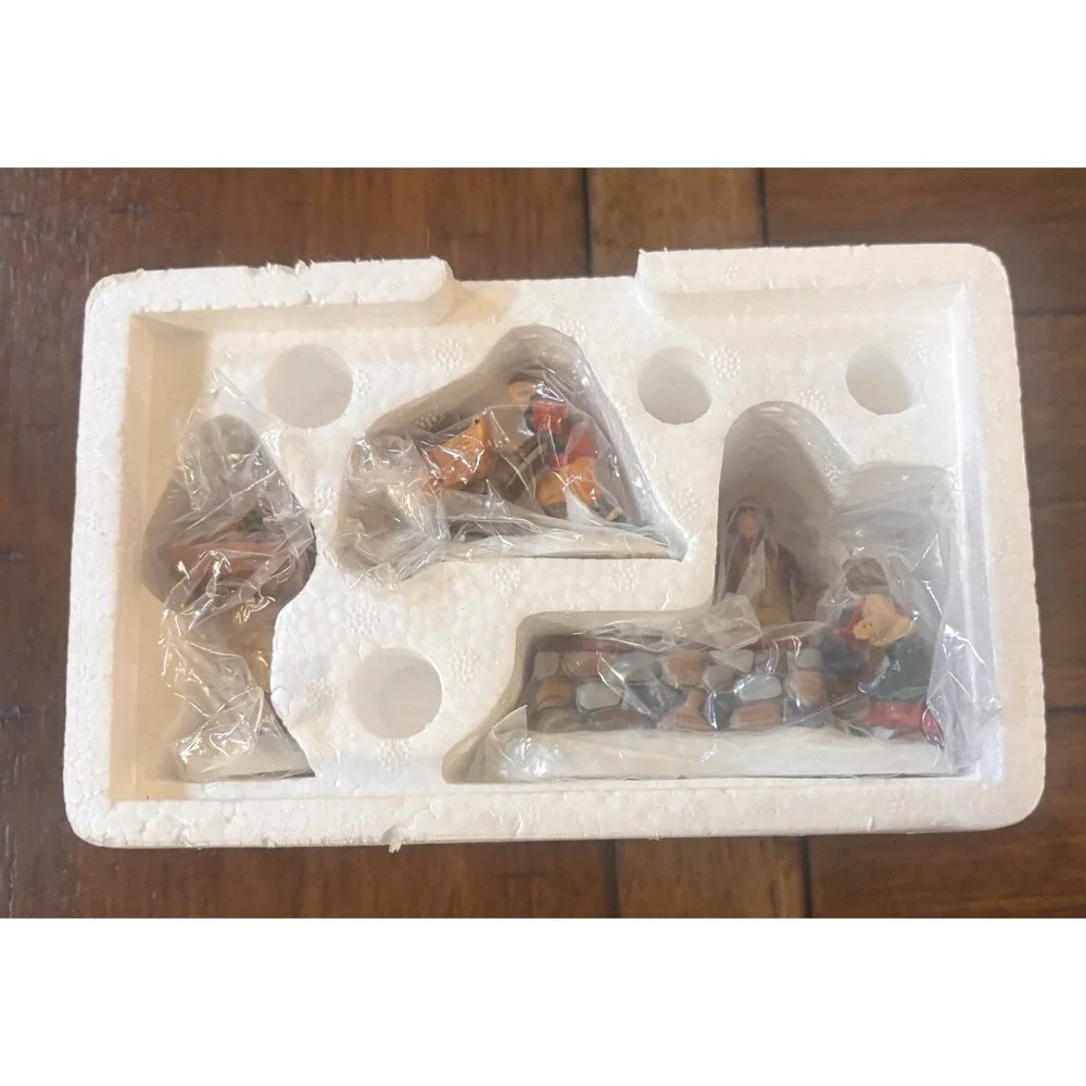 Dept 56 Dickens Village Master Gardeners:Tending The Cold Frame Lot 58458 58416